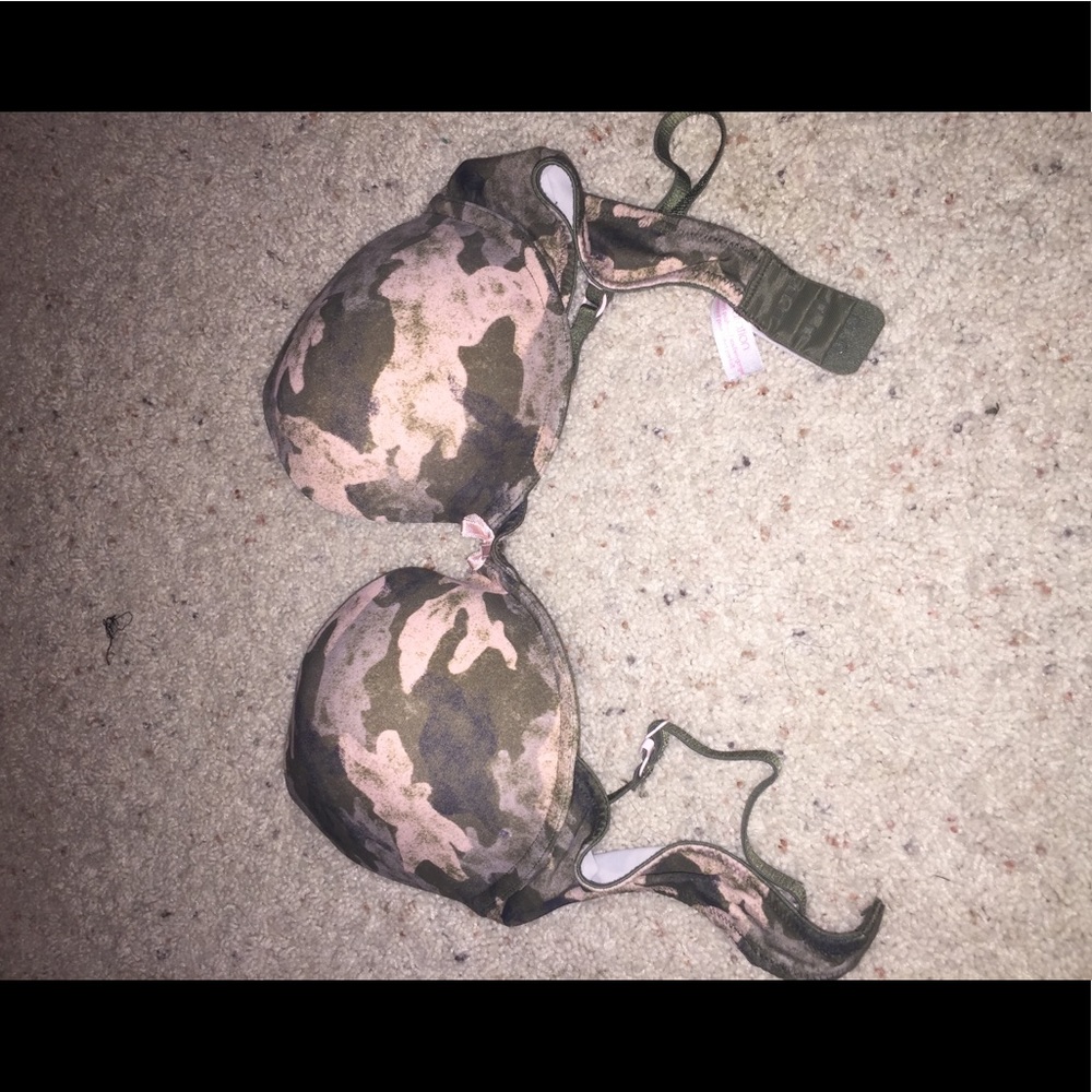 Xhilaration 34C push up camo bra